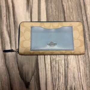 Coach Leather Wallet (F57318)